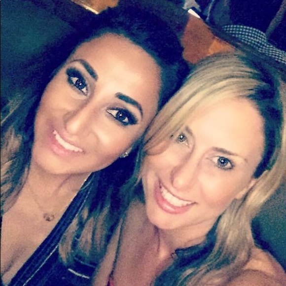 Meet your Posher, Anne - Picture 3 of 7